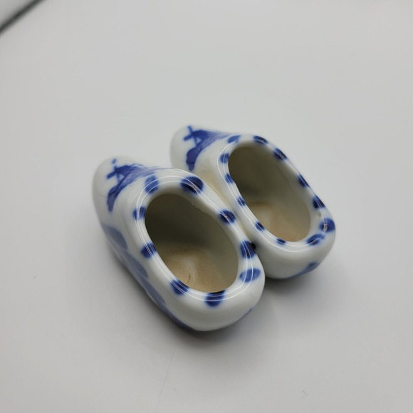 Vintage Holland Delft Blue Miniature Ceramic Set Windmill Teapot Bell Clogs - Picture 5 of 11